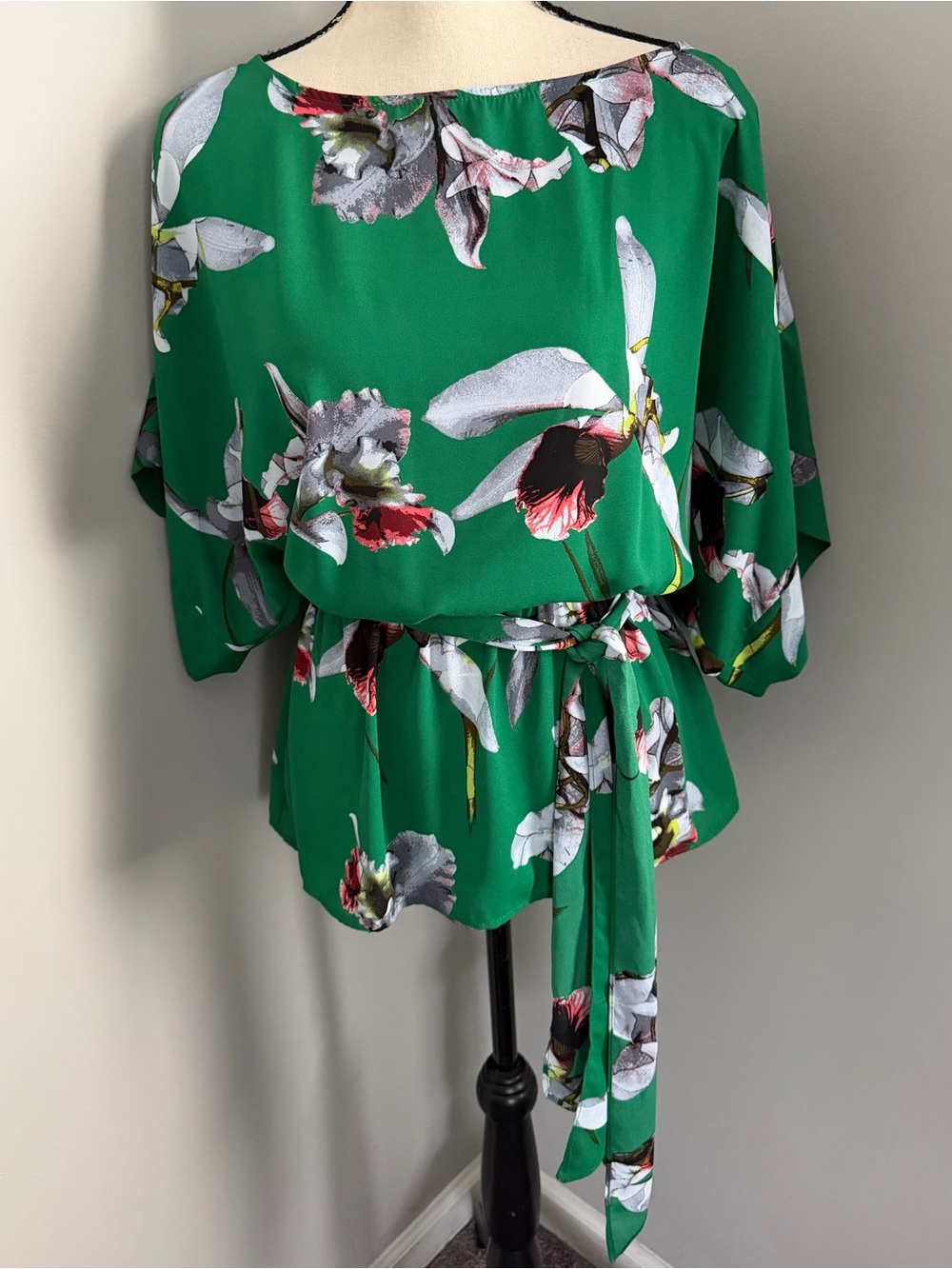 NY&Co Women’s Small Green Floral Elastic Waist Blouse w/ Tie Worn 1X